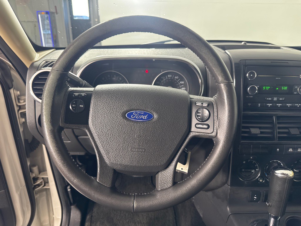 2010 Ford Explorer Image 15