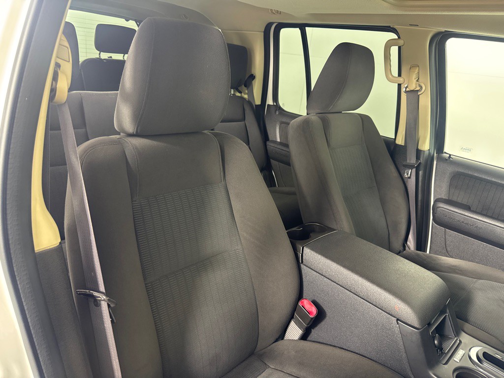2010 Ford Explorer Image 25