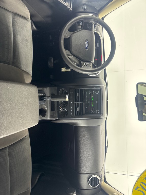 2010 Ford Explorer Image 26