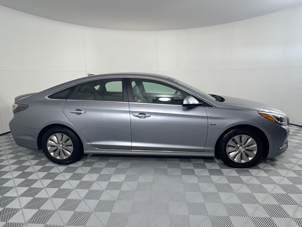 2016 Hyundai Sonata Image 4