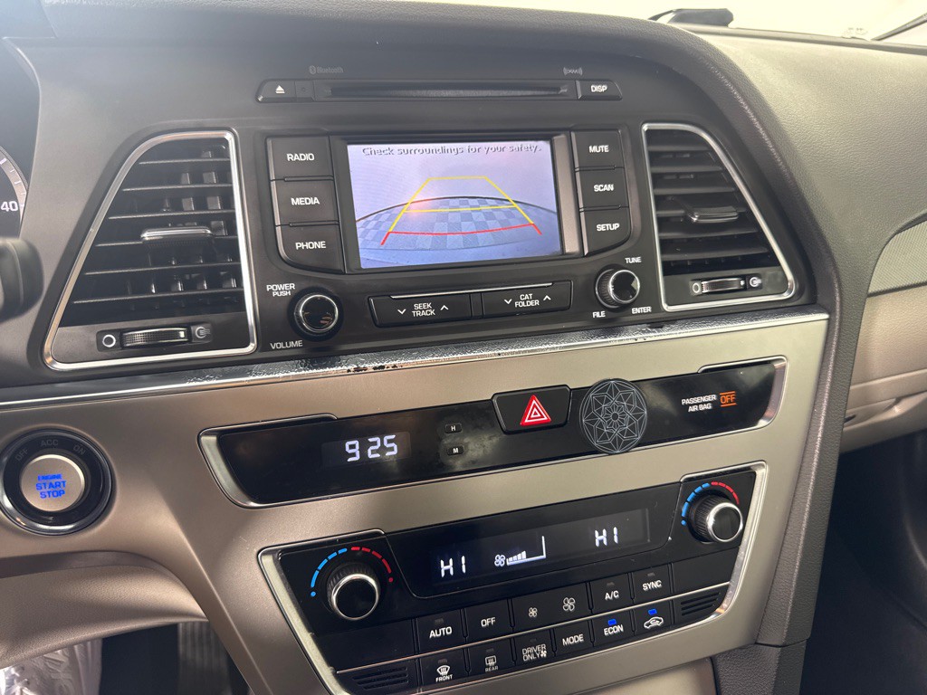 2016 Hyundai Sonata Image 17