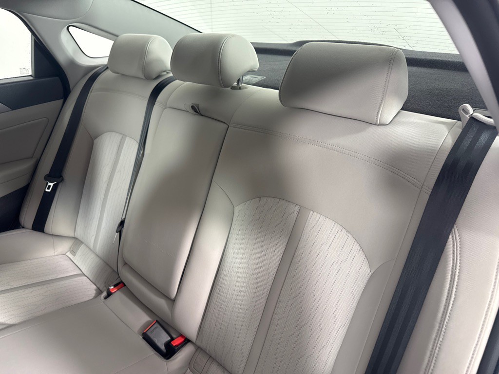 2016 Hyundai Sonata Image 21