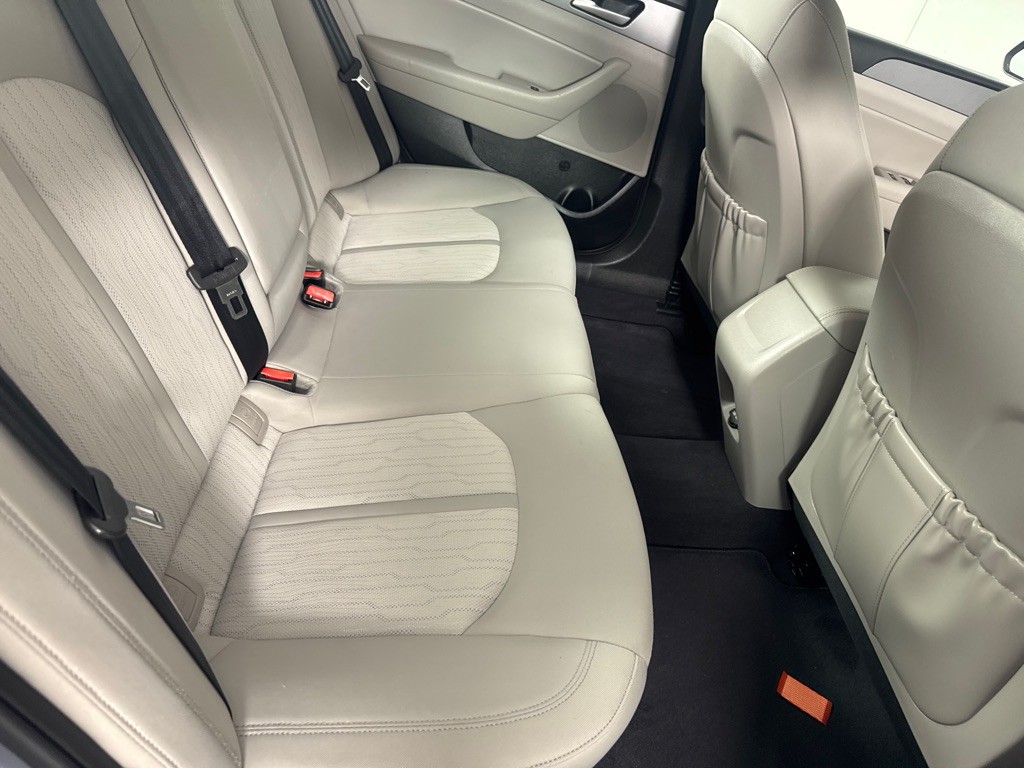 2016 Hyundai Sonata Image 22