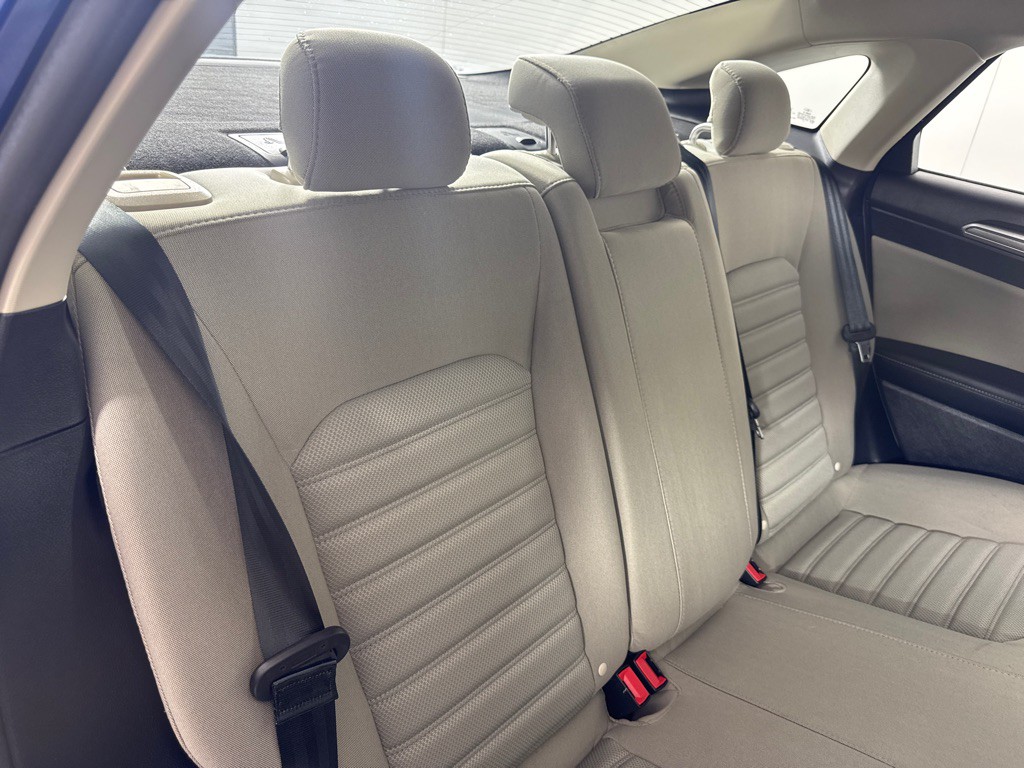 2018 Ford Fusion Image 24