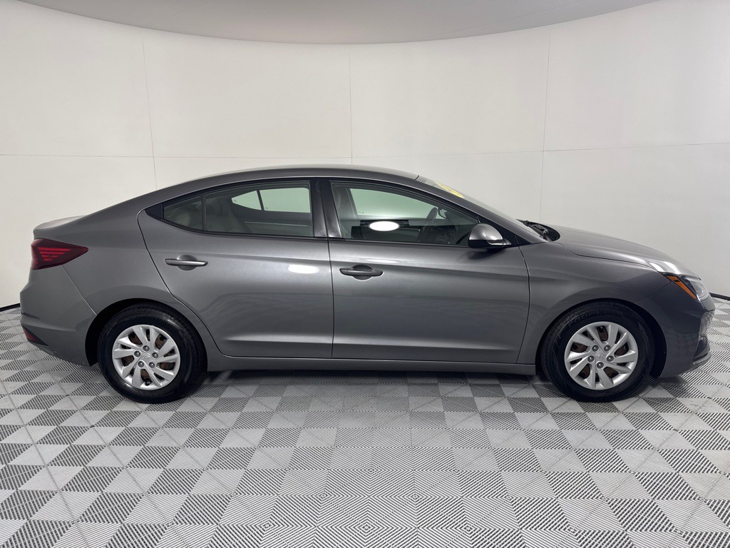2019 Hyundai Elantra Image 4