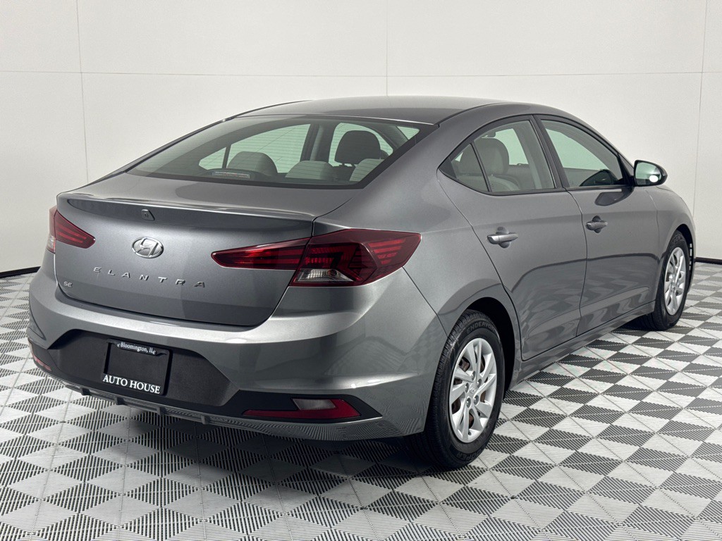 2019 Hyundai Elantra Image 5