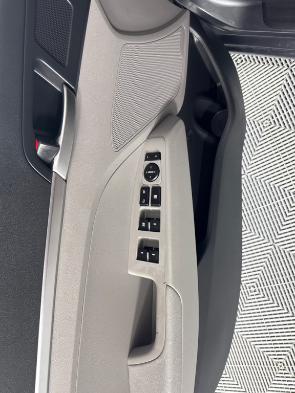 2019 Hyundai Elantra Image 11
