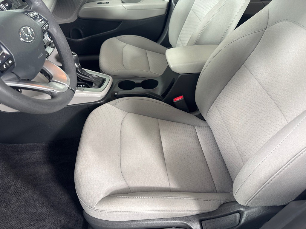 2019 Hyundai Elantra Image 12