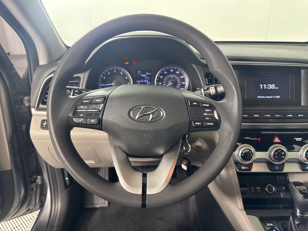 2019 Hyundai Elantra Image 15