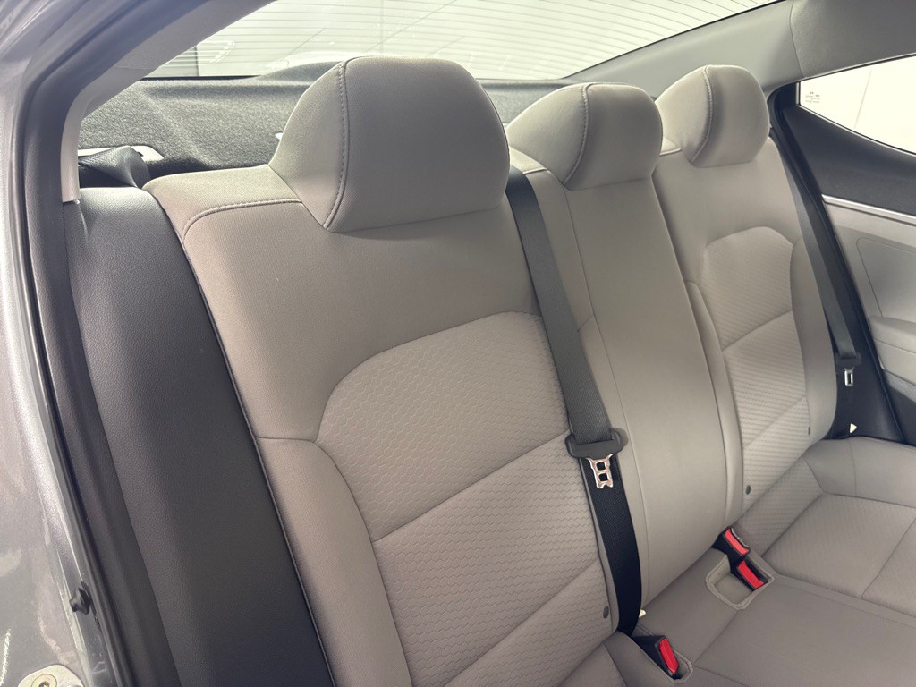 2019 Hyundai Elantra Image 22