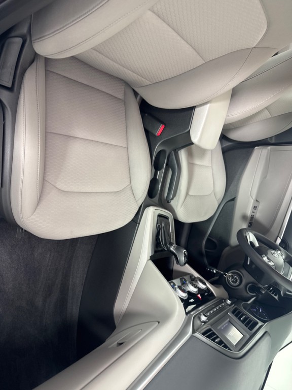 2019 Hyundai Elantra Image 23