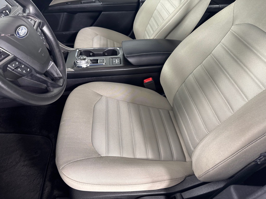 2018 Ford Fusion Image 12