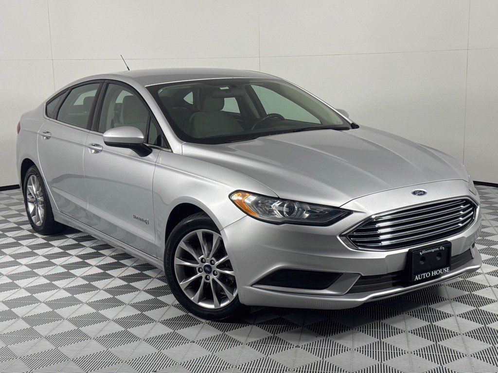 2017 Ford Fusion Image 2