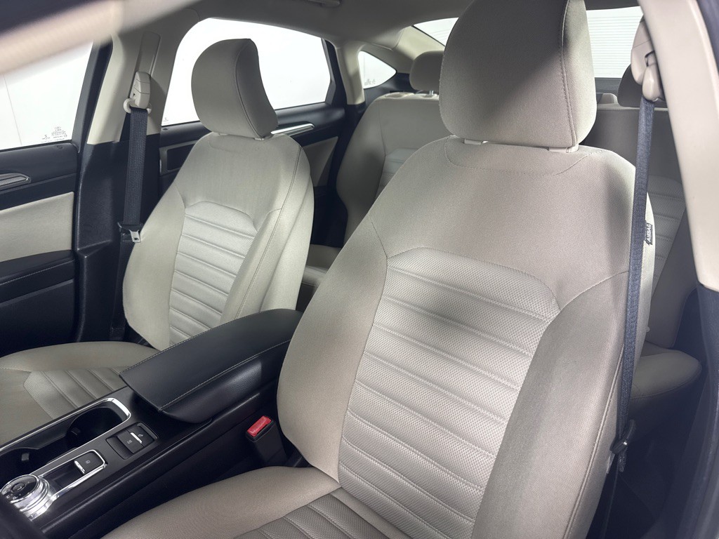 2017 Ford Fusion Image 13