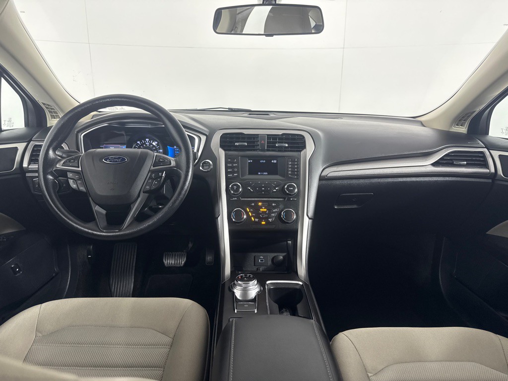 2017 Ford Fusion Image 24