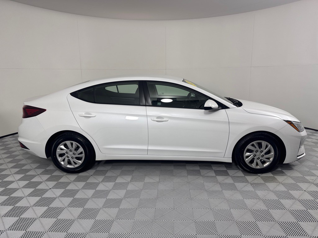 2020 Hyundai Elantra Image 4