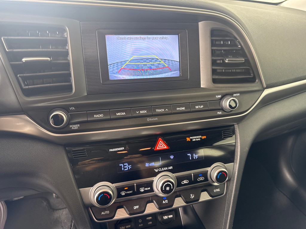 2020 Hyundai Elantra Image 16