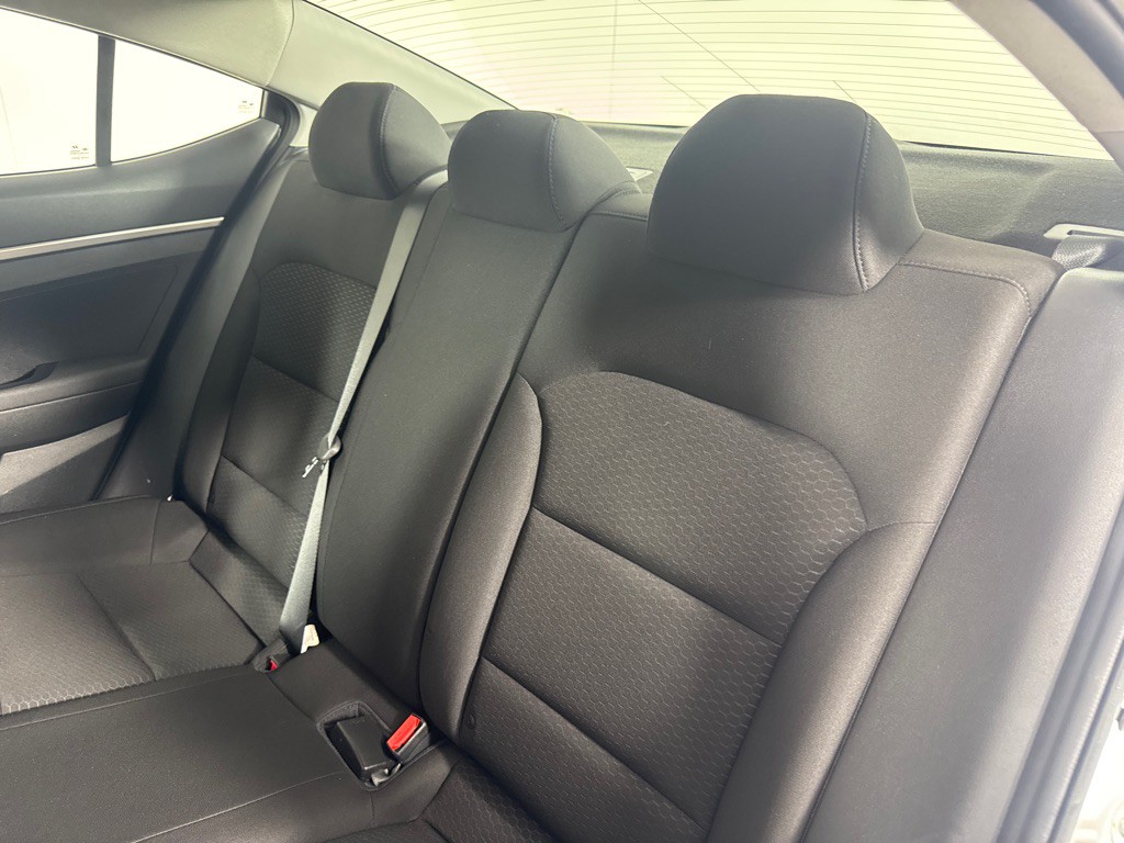 2020 Hyundai Elantra Image 19