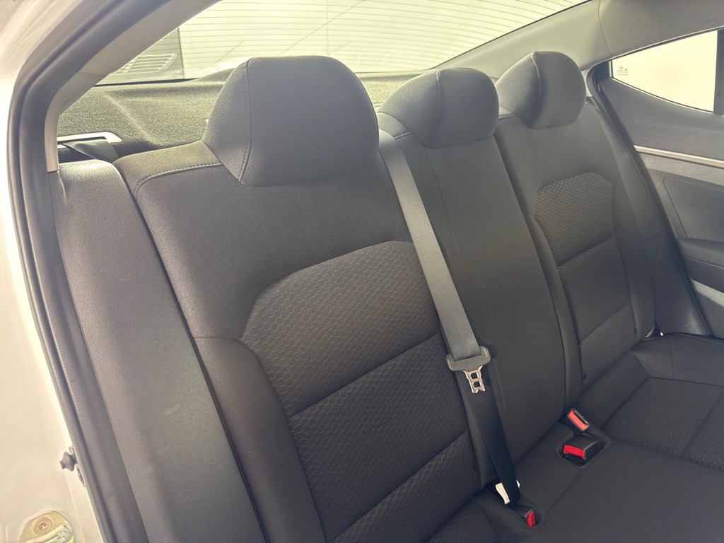 2020 Hyundai Elantra Image 21