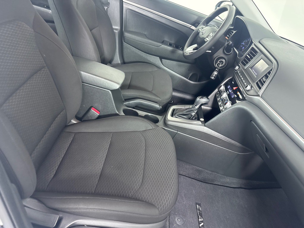 2020 Hyundai Elantra Image 22