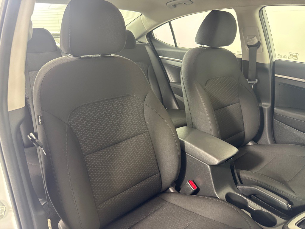 2020 Hyundai Elantra Image 23