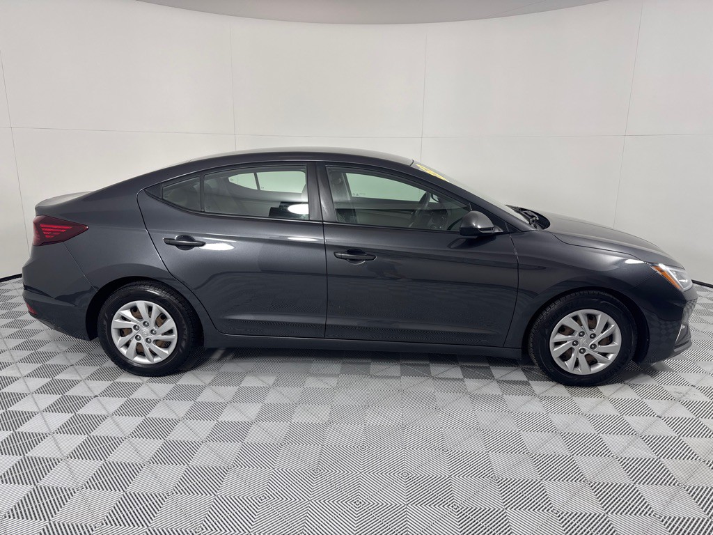 2020 Hyundai Elantra Image 4