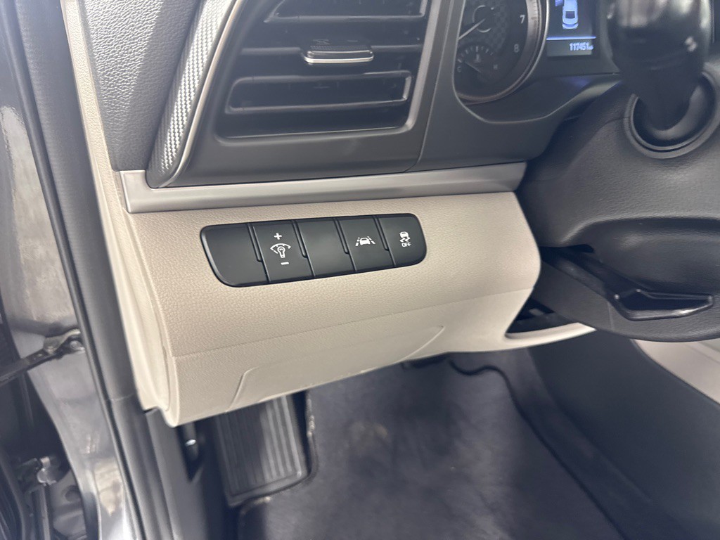 2020 Hyundai Elantra Image 14