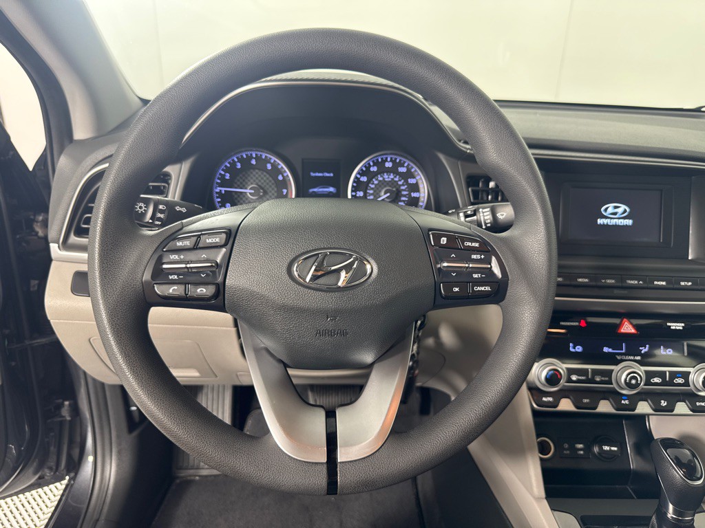 2020 Hyundai Elantra Image 15