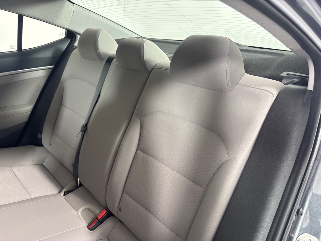 2020 Hyundai Elantra Image 19