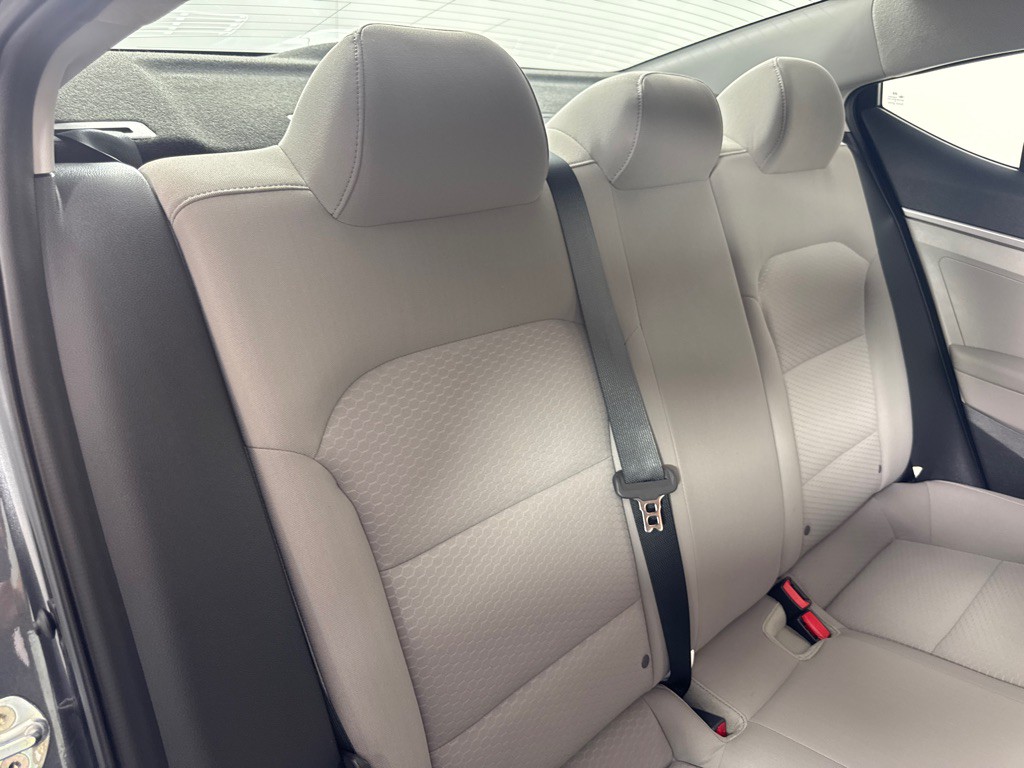 2020 Hyundai Elantra Image 21