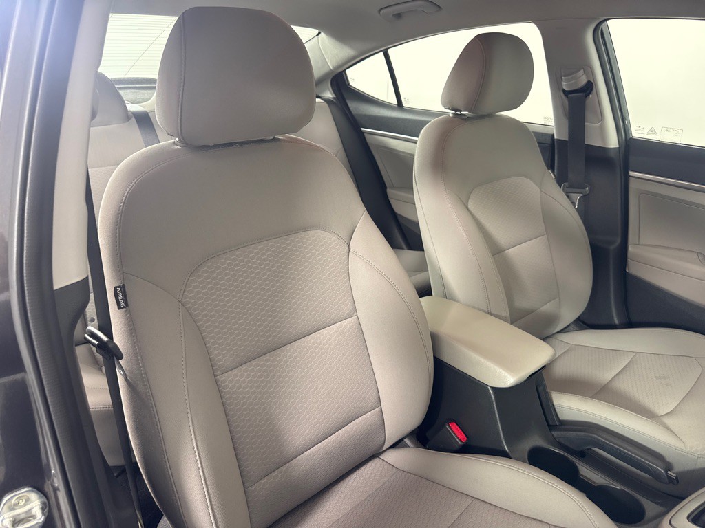 2020 Hyundai Elantra Image 23