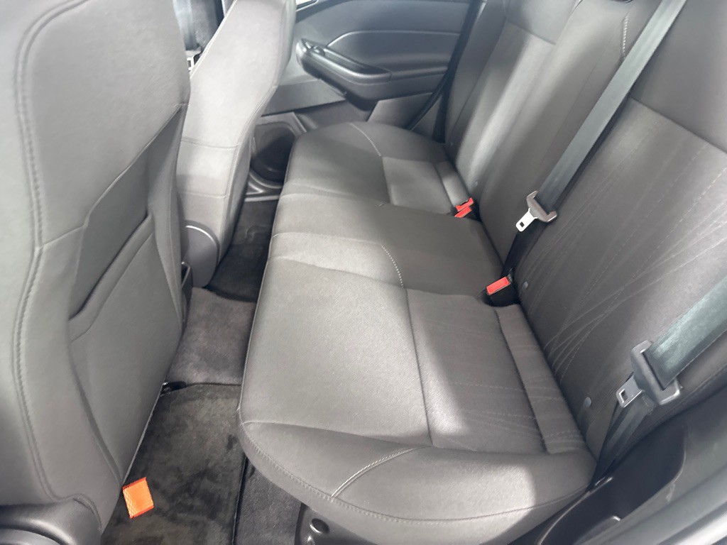 2017 Ford Focus Image 19