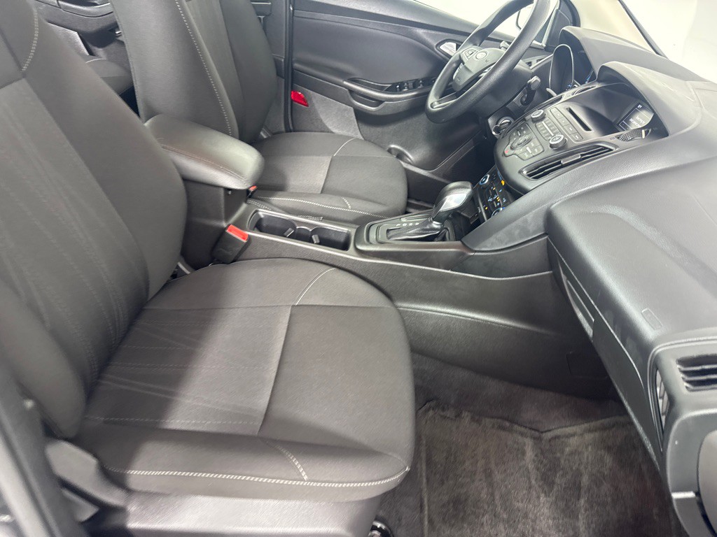2017 Ford Focus Image 23