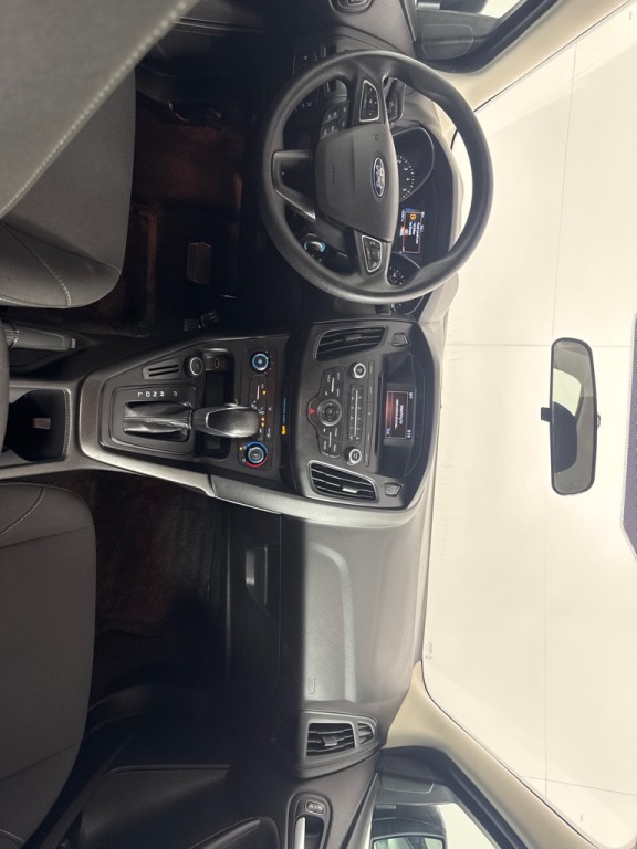 2017 Ford Focus Image 25