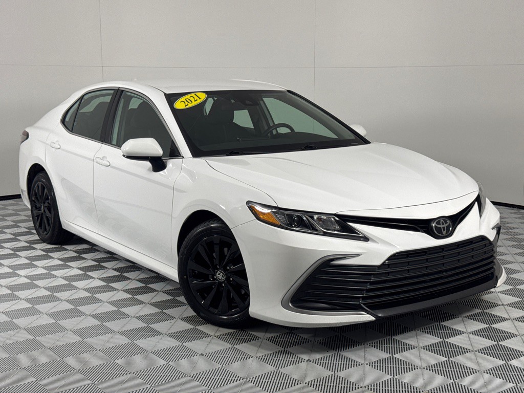 2021 Toyota Camry Image 2