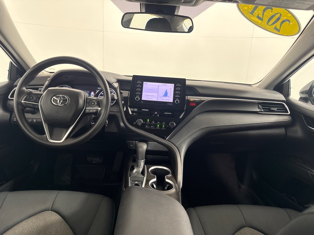 2021 Toyota Camry Image 25