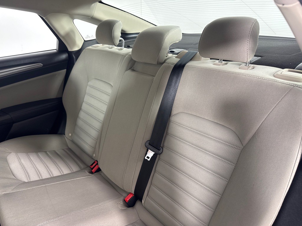 2018 Ford Fusion Image 19