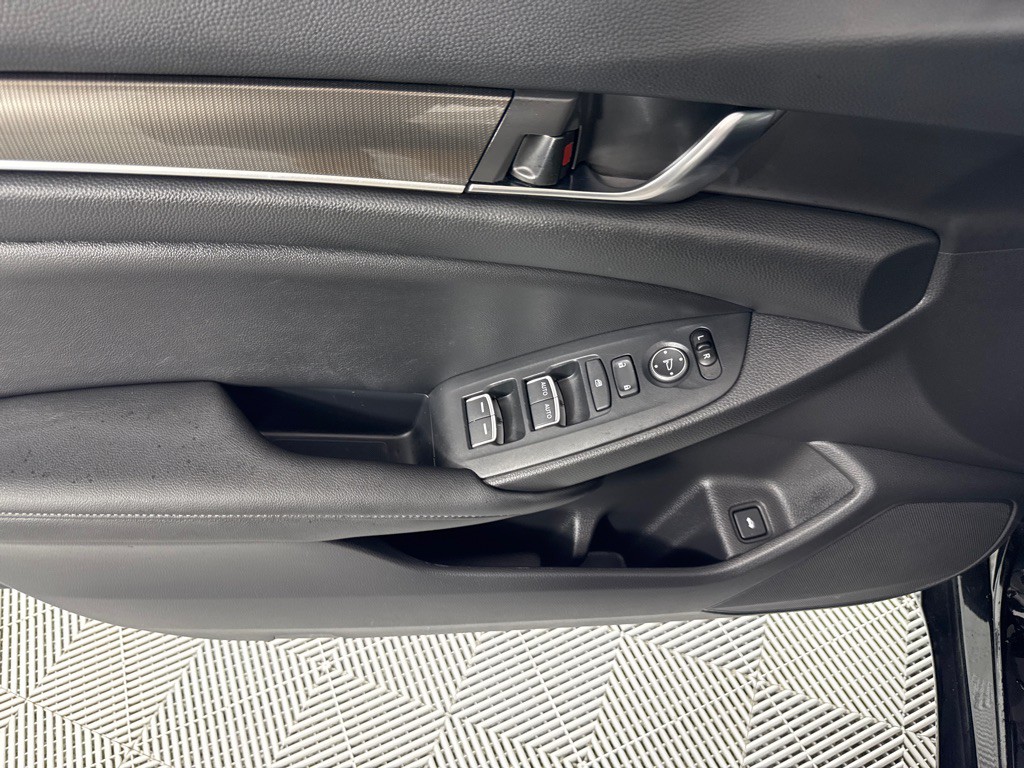 2020 Honda Accord Image 9