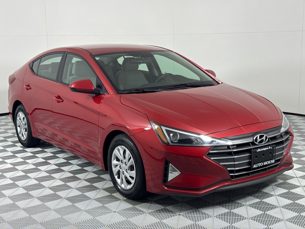 2019 Hyundai Elantra Image 3