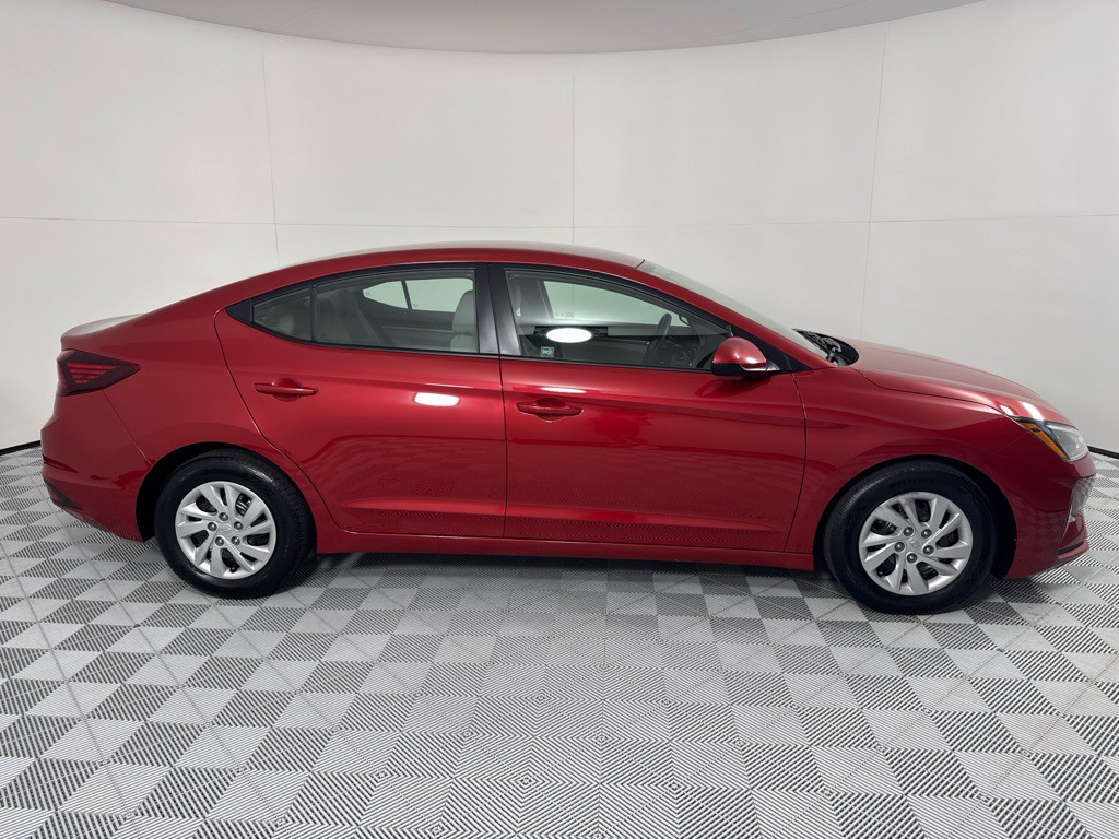 2019 Hyundai Elantra Image 4