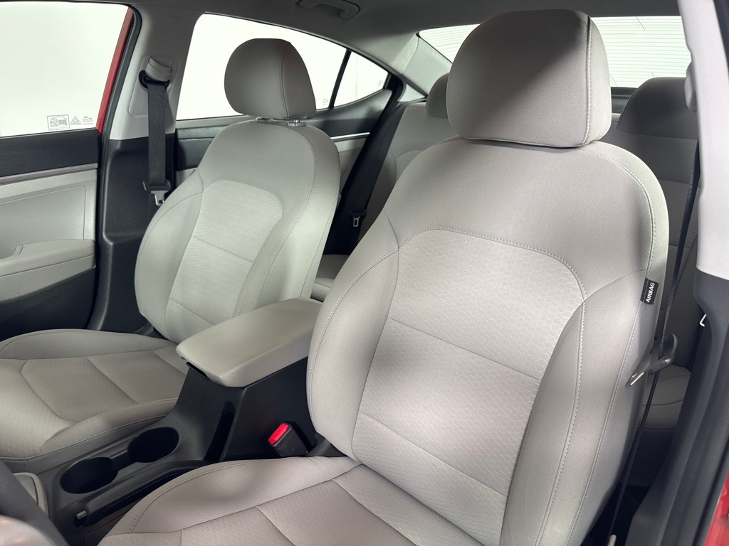 2019 Hyundai Elantra Image 8