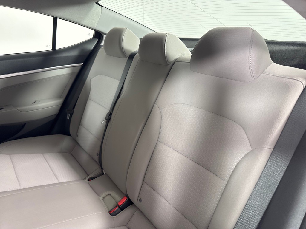 2019 Hyundai Elantra Image 14