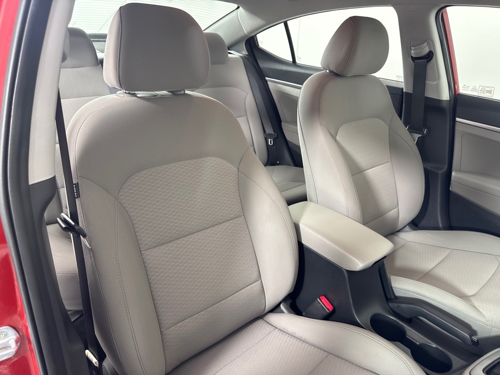 2019 Hyundai Elantra Image 18