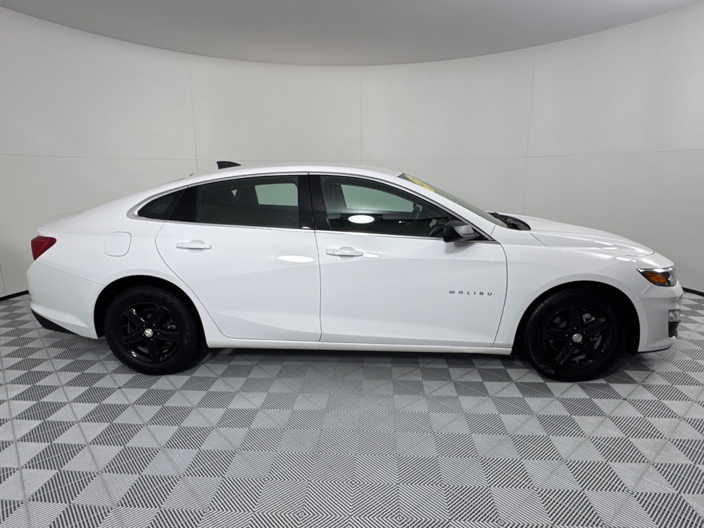 2020 Chevrolet Malibu Image 4