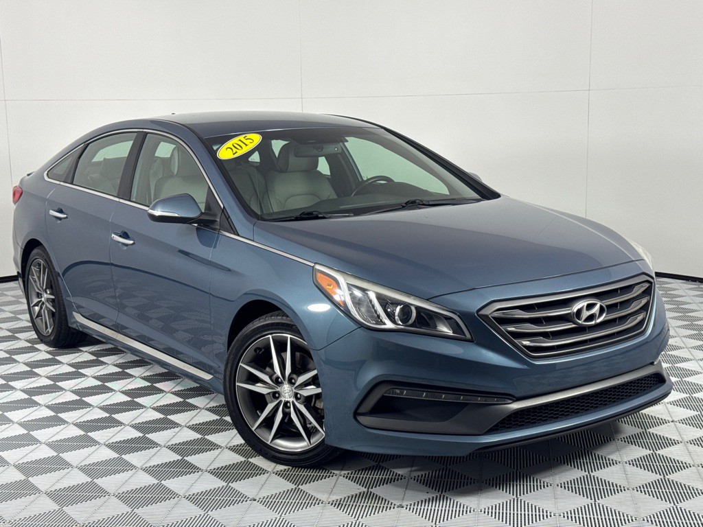 2015 Hyundai Sonata Image 2
