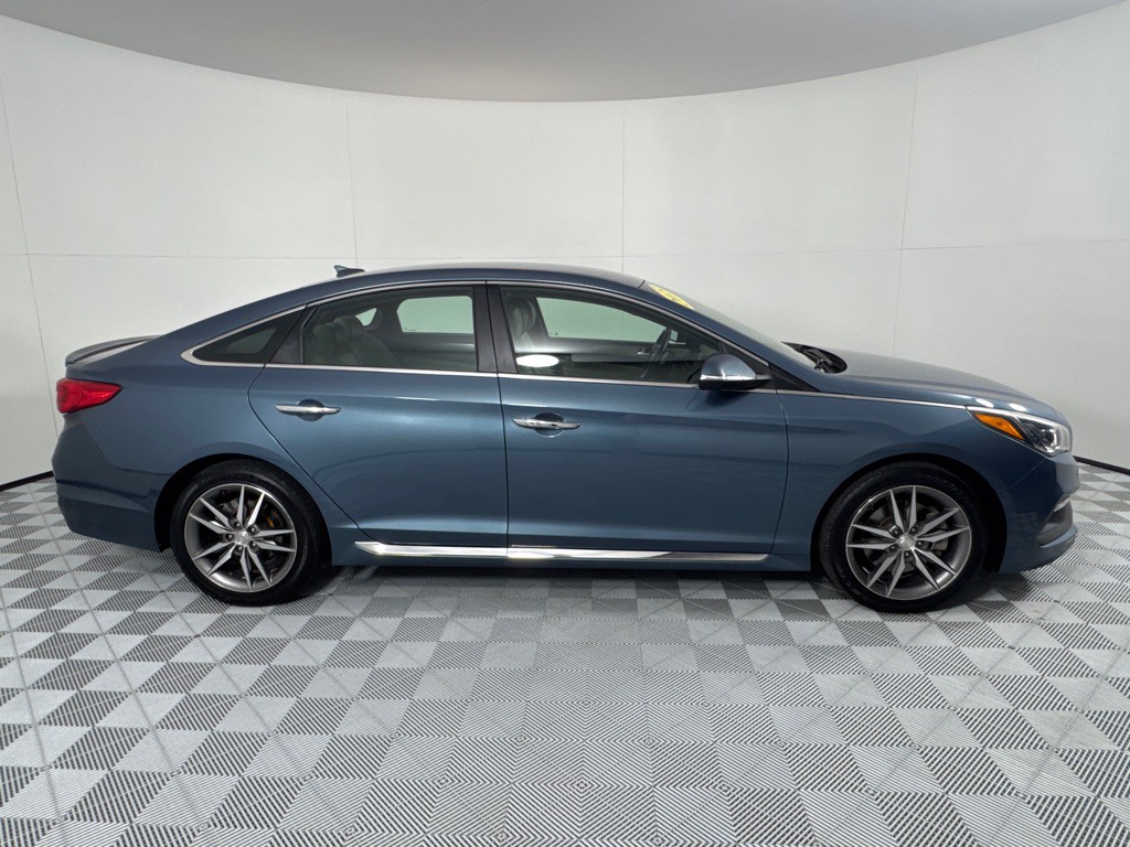 2015 Hyundai Sonata Image 4