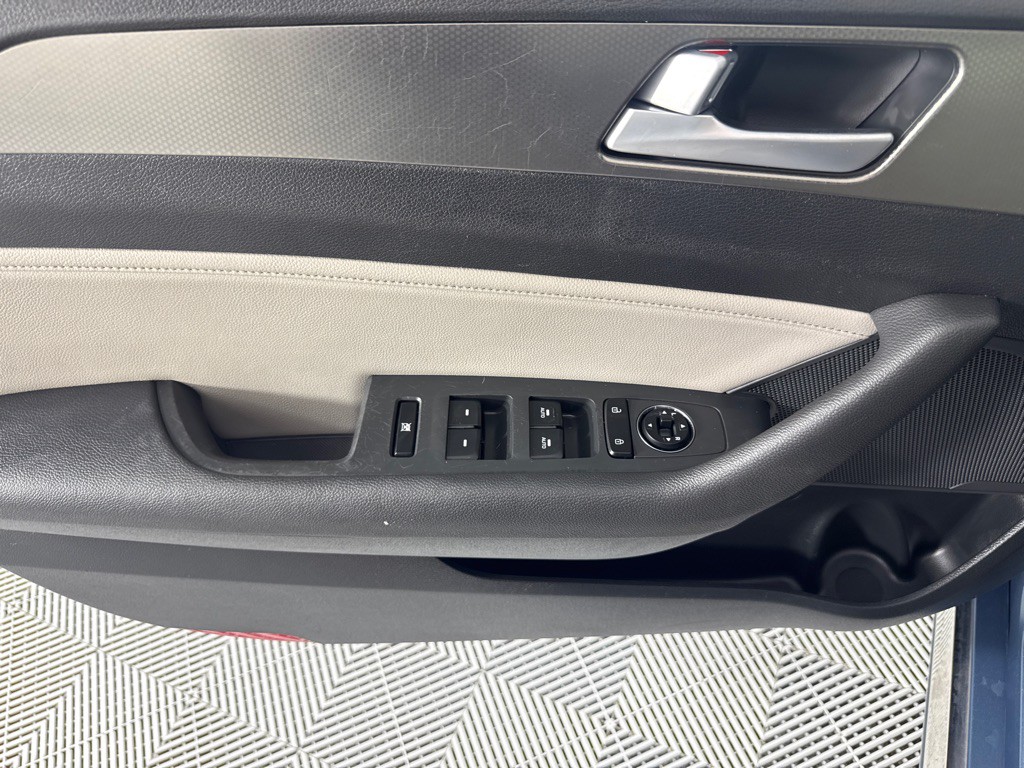 2015 Hyundai Sonata Image 9