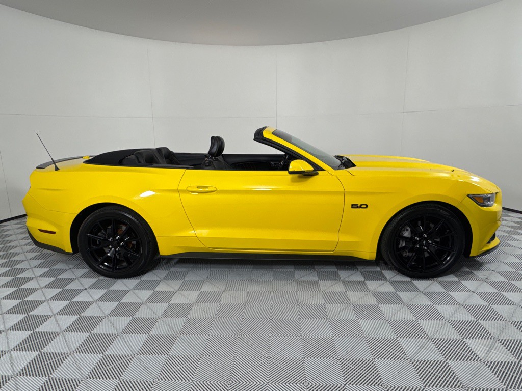 2017 Ford Mustang Image 4