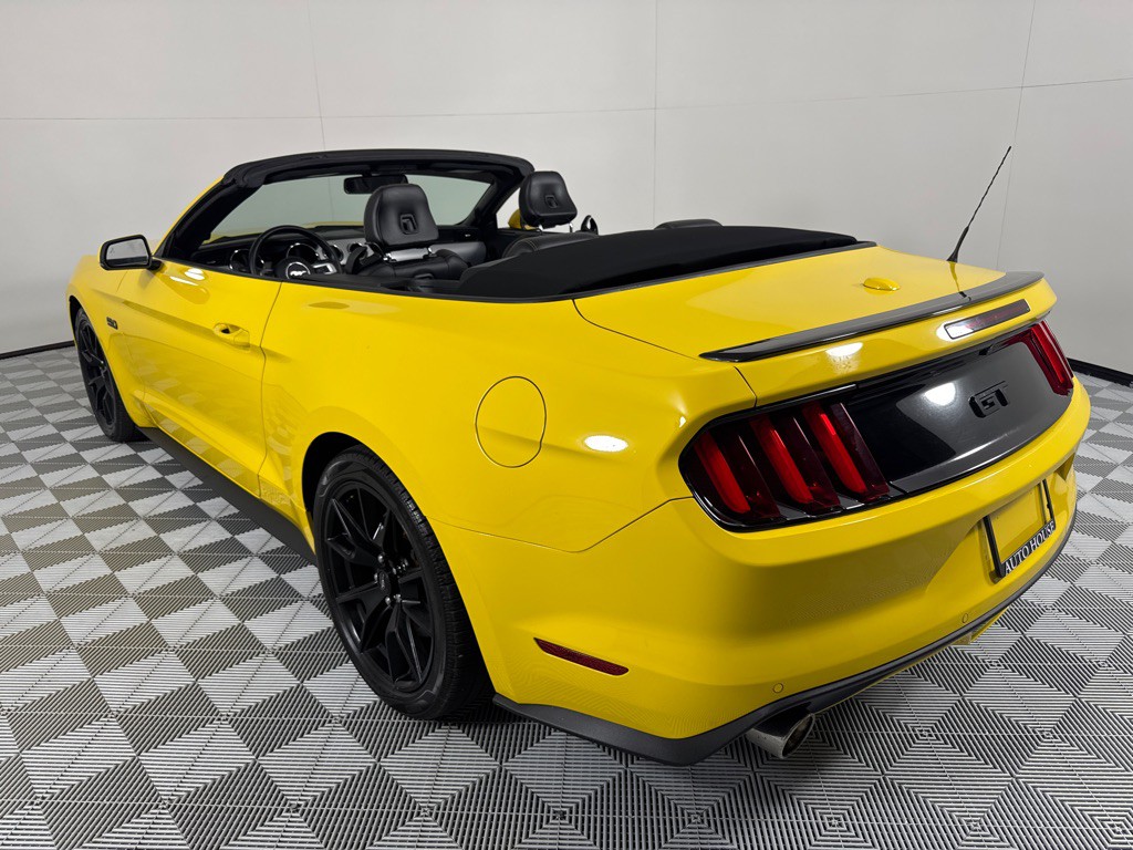 2017 Ford Mustang Image 8