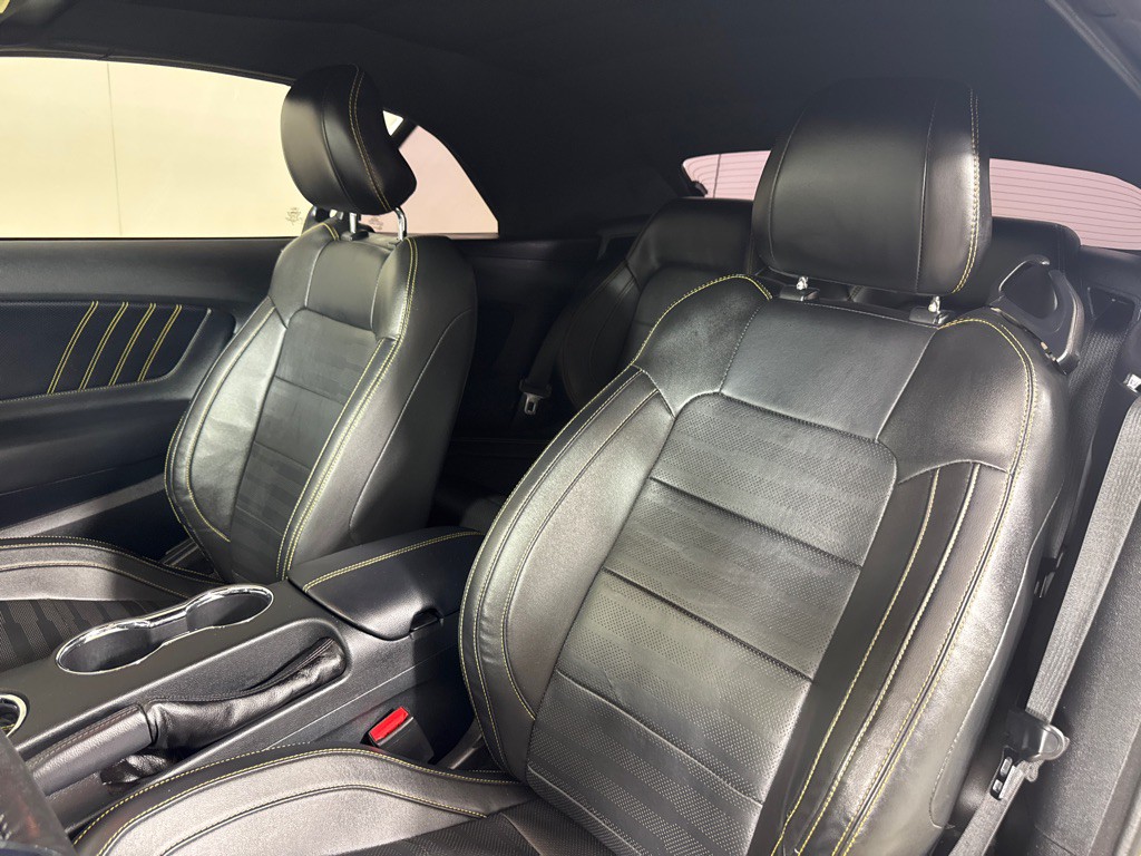 2017 Ford Mustang Image 26